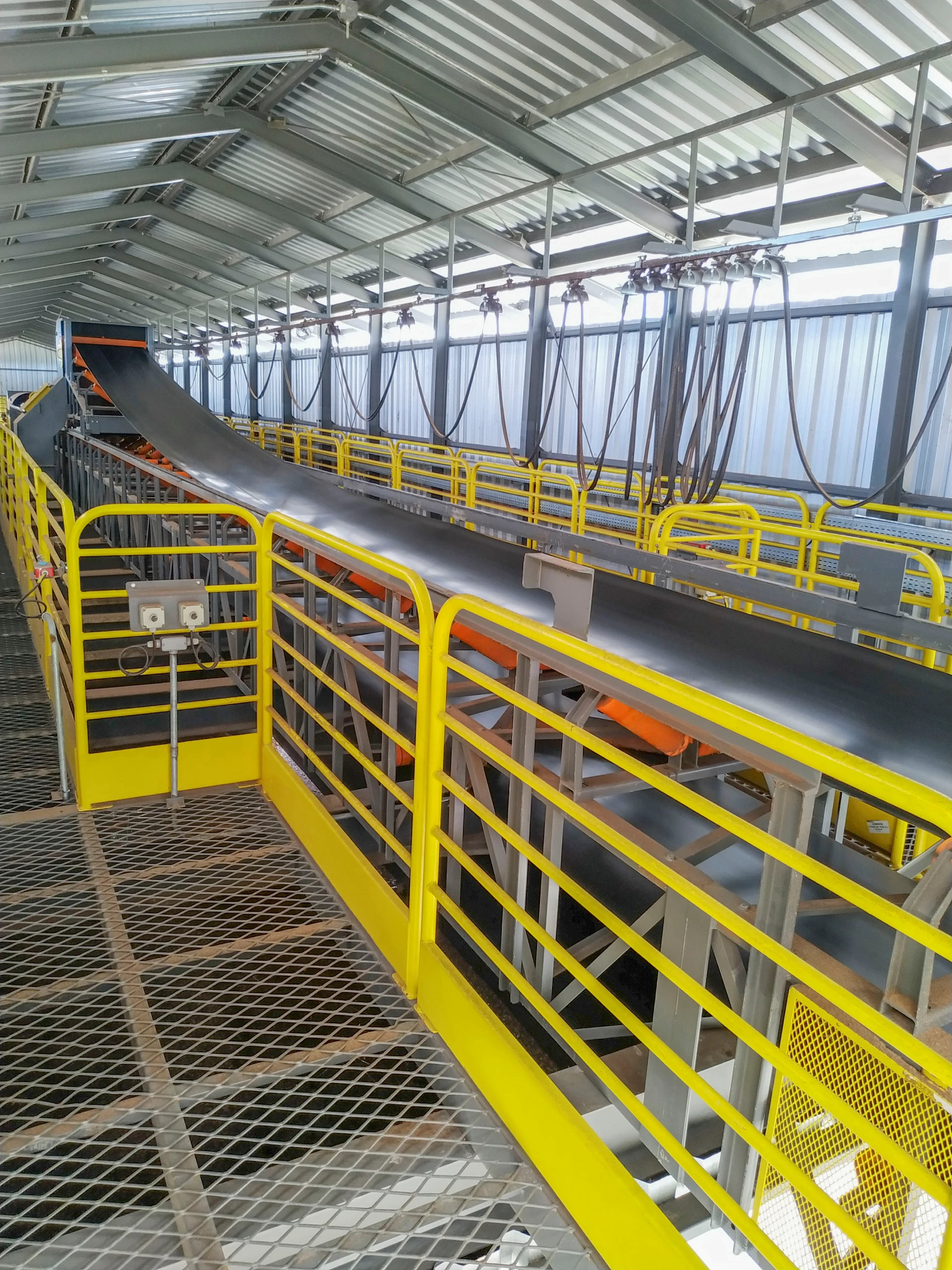 Belt Conveyor Tripper with Carriage System